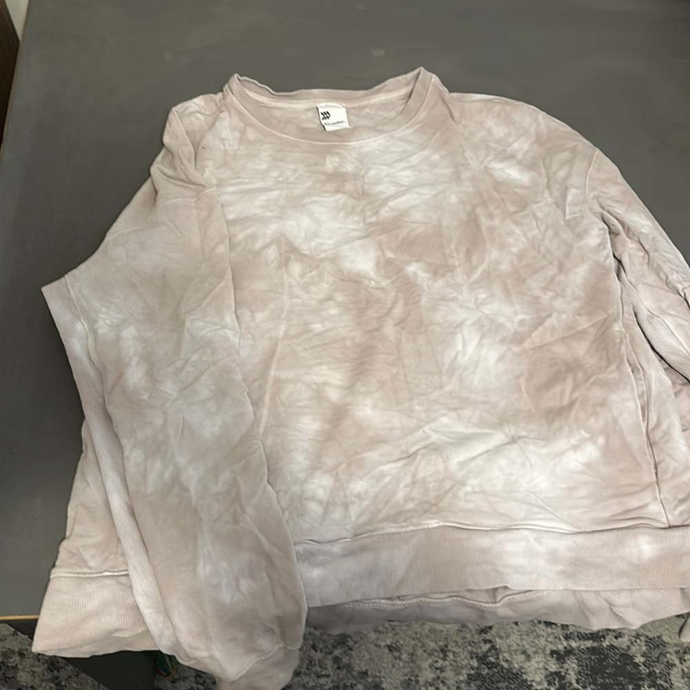 All in motion, size large pullover with pockets.